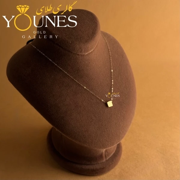 گردنبند مربع مات مینیمال طلا